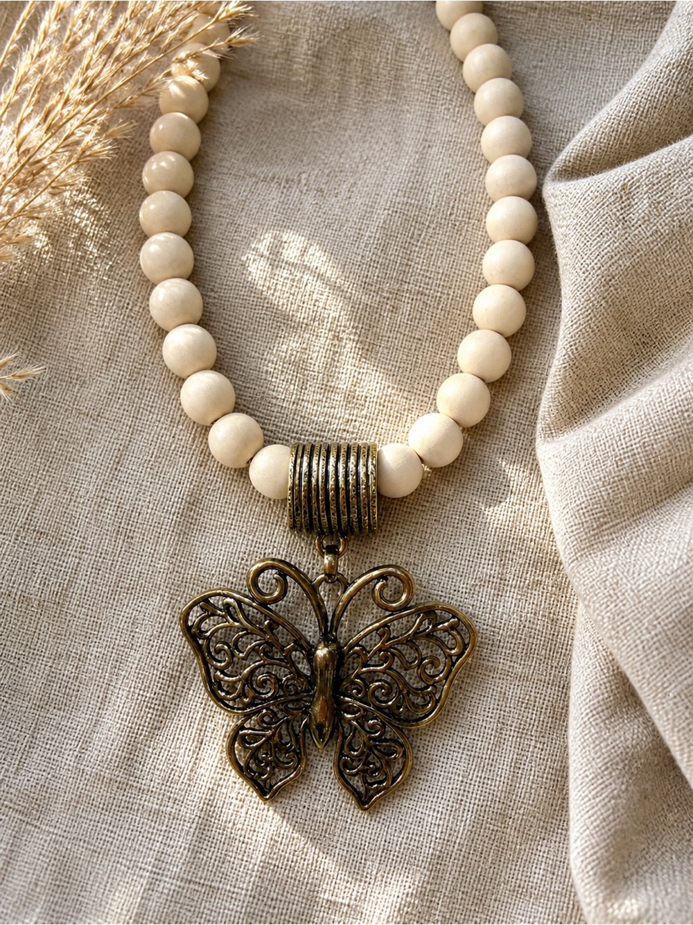 🆕❤️Cream Beaded Necklace with Antique Gold Butterfly Pendant